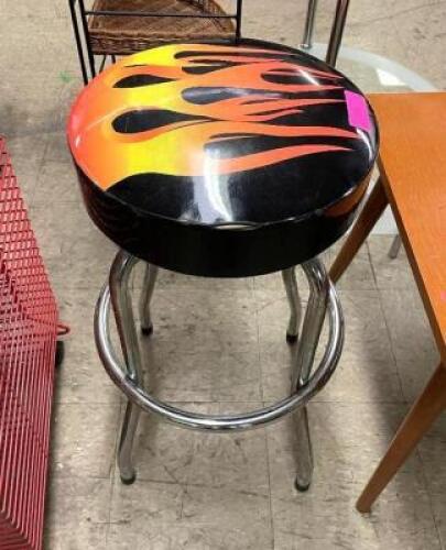 METAL FRAME BARSTOOL WITH FLAME DESIGN TOP