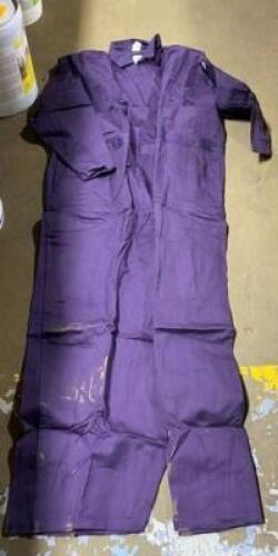 DESCRIPTION: (6) GENERAL PURPOSE COVERALLS BRAND/MODEL: 1CC9N7-6XR INFORMATION: NAVY & PURPLISH RETAIL$: 45.00 EACH SIZE: 5XL QTY: 6