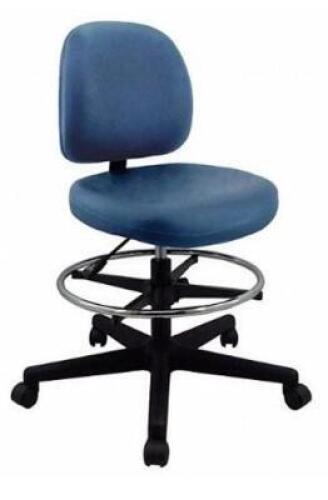 DESCRIPTION: (1) TASK CHAIR BRAND/MODEL: GRAINGER/5NWG9 INFORMATION: WEIGHT CAPACITY: 300 LBS/BLUE & BLACK RETAIL$: 247.64 SIZE: 19-1/2"D X 16"H X 20"