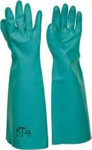 DESCRIPTION: (3) PACKS OF (12) NITRILE GLOVES BRAND/MODEL: SOL-VEX INFORMATION: GREEN RETAIL$: $20.00 EA SIZE: SIZE 9 18IN LONG QTY: 3