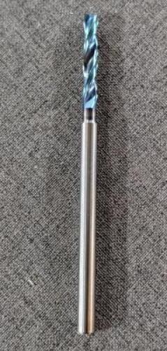 DESCRIPTION: (2) AQUA DRILL EX CARBIDE OIL HOLE DRILL BRAND/MODEL: NACHI AQDEXZOH5D0420 RETAIL$: 120.8 SIZE: 4.2mm QTY: 2