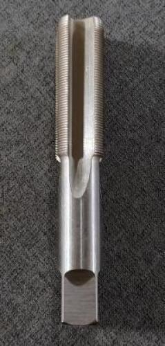 DESCRIPTION: (1) HSS METRIC FINE BOTTOMING STRAIGHT FLUTE TAP BRAND/MODEL: INTERSTATE 04994257 RETAIL$: 89.96 SIZE: M22x1.00 QTY: 1