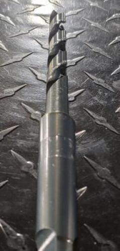 DESCRIPTION: (1) HSS TAPER SHANK DRILL BRAND/MODEL: CLEVELAND C12181 RETAIL$: 57.32 SIZE: 31/64" QTY: 1