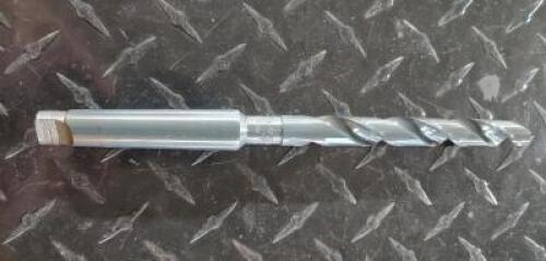 DESCRIPTION: (1) HSS TAPER SHANK DRILL BRAND/MODEL: CLEVELAND C12191 RETAIL$: $60.53 EA SIZE: 35/64" QTY: 1