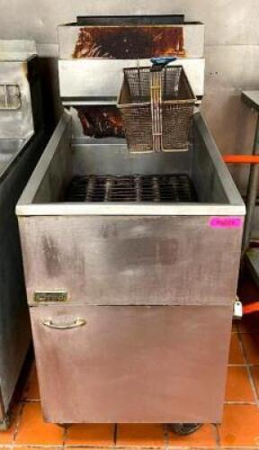 65 LB. STAINLESS STEEL NATURAL GAS FRYER