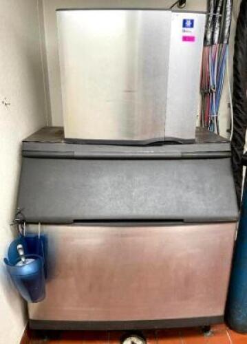 800 LB./24 HR. WATER COOLED ICE MAKER WITH BIN AND SCOOP