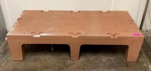 4' PLASTIC DUNNAGE RACK