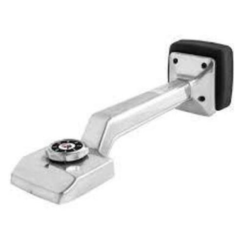 DELUXE CARPET KNEE KICKER WITH ADJUSTABLE LENGTH FROM 17 IN. TO 21 IN. BRAND/MODEL ROBERTS RETAIL PRICE: $93.71 QUANTITY 1