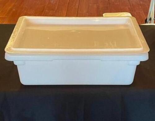 (6) - FULL SIZED PLASTIC INGREDIENT CONTAINERS WITH WHITE NON-SEE-THROUGH LIDS