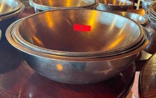 (4) - CT. SET OF STAINLESS STEEL MIXING BOWLS