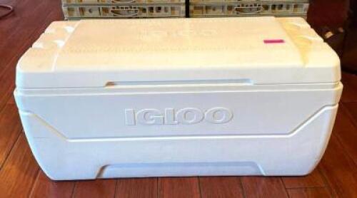 32" COOLER WITH HANDLES AND WATER OUTLET
