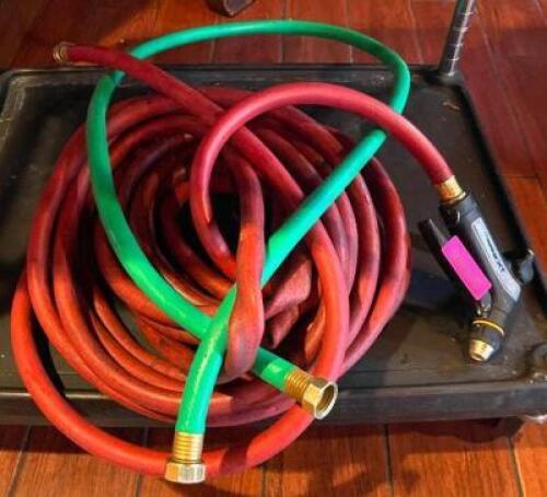 GARDEN HOSE WITH SPRAYER