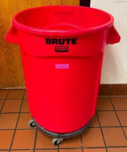 32 GALLON BRUTE TRASH BIN ON DOLLY