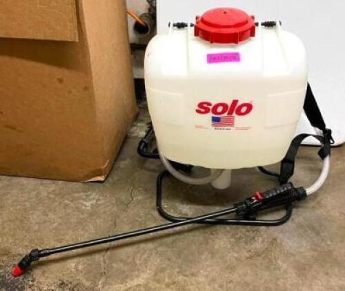 4 GALLON SPRAYER