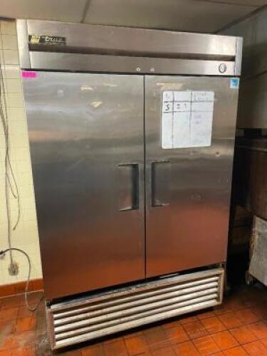 TRUE TWO DOOR COMMERCIAL REFRIGERATOR.