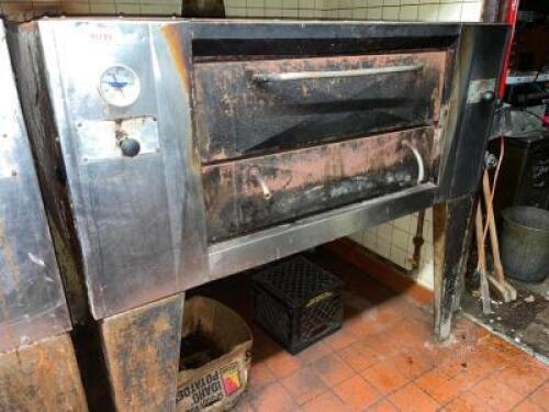 BAKERS PRIDE Y600 PIZZA OVEN.