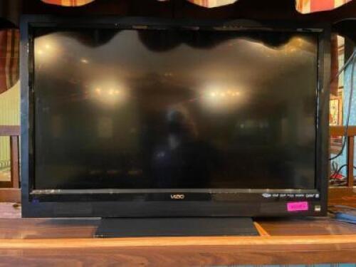 VIZIO 42" FLAT SCREEN TV