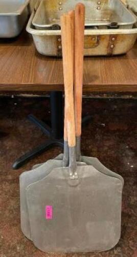 (2) SHORT HANDLE PIZZA PADDLES