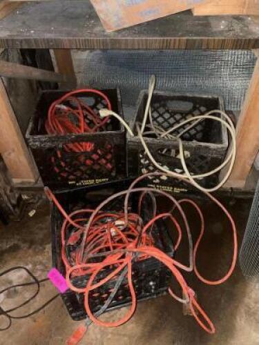 LARGE GROUP OF ASSORTED ELECTRICAL CABLES