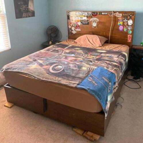DESCRIPTION: FULL SIZE BED FRAME INFORMATION: BEDDING NOT INCLUDED LOCATION: HOUSE #2 LOCATION: 6521 WOODLAND DRIVE CEDAR HILL, MO 63016 QTY: 1