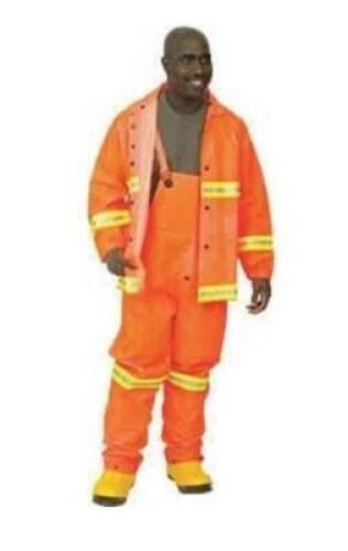 DESCRIPTION: (6) RAINSUIT BRAND/MODEL: MCR/2013R INFORMATION: HI VIS ORANGE/3-PIECES RETAIL$: 41.84 EACH SIZE: MEDIUM QTY: 6