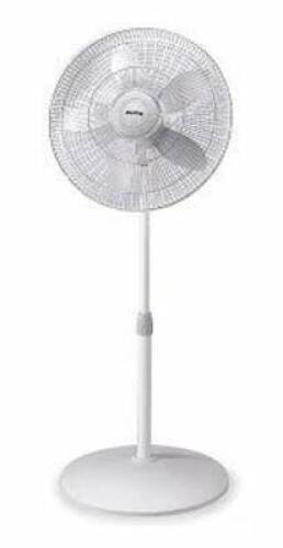 DESCRIPTION: (1) PEDESTAL FAN BRAND/MODEL: AIR KING #4CH63 INFORMATION: WHITE RETAIL$: $81.75 EA SIZE: 18 IN QTY: 1