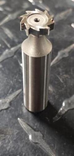 DESCRIPTION: (1) HSS STRAIGHT TOOTH WOODRUFF KEY SEAT CUTTER BRAND/MODEL: KEO 72467731 RETAIL$: 43.76 SIZE: 1/2" DIA 1/*" WIDTH 1/2" SD QTY: 1