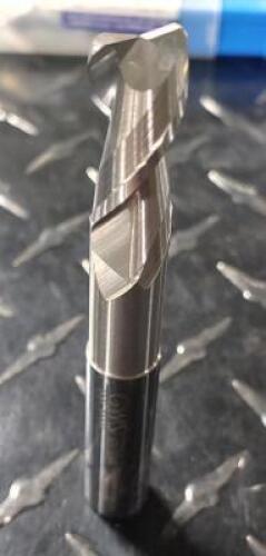 DESCRIPTION: (4) SOLID CARBIDE BALANCED END MILL BRAND/MODEL: GWS TOOL GROUP 1011044 RETAIL$: $ 46.89 EA SIZE: 1/2 DIAM, 1'" LOC QTY: 4