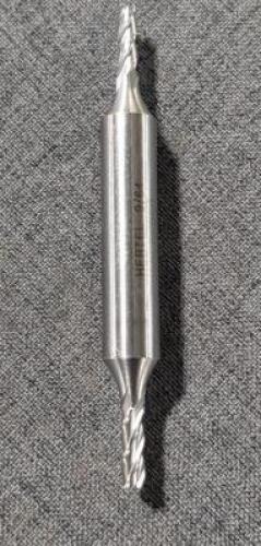 DESCRIPTION: (1) HSS DOUBLE END SQ END MILL BRAND/MODEL: HERTEL 41117748 RETAIL$: 27.72 SIZE: 9/64" DIA 7/16" LOC 3/8" SD QTY: 1