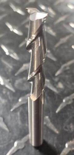 DESCRIPTION: (1) SOLID CARBIDE SQ. END MILL BRAND/MODEL: KENNAMETAL 1273025 RETAIL$: 73.68 SIZE: 3/8" DIA 1-3/4" LOC QTY: 1