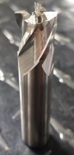 DESCRIPTION: (2) HSCO8 SQ END MILL BRAND/MODEL: HERTEL 84510809 RETAIL$: 20.45 SIZE: 1/2" DIA 1/2" LOC QTY: 2