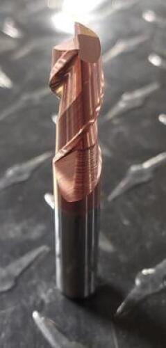 DESCRIPTION: (1) SOLID CARBIDE SQ END MILL BRAND/MODEL: ACCUPRO 07770738 RETAIL$: 46.8 SIZE: 3/8" DIA 7/8" LOC QTY: 1