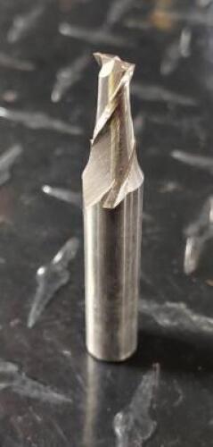 DESCRIPTION: (1) HSCO8 SQ. END MILL BRAND/MODEL: CLEVELAND 87375499 RETAIL$: 30.56 SIZE: 1/4" DIA 1/2" LOC 3/8" SD QTY: 1