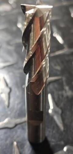 DESCRIPTION: (1) HSSCO8 SQ END MILL BRAND/MODEL: CLEVELAND 87436457 RETAIL$: 48.8 SIZE: 13/32" 1" LOC 3/8" SD QTY: 1