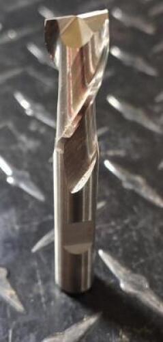 DESCRIPTION: (1) HSSCO8 SQ END MILL BRAND/MODEL: CLEVELAND 87375937 RETAIL$: $45.52 EA SIZE: 7/16" DIA 13/16" LOC 3/8" SD QTY: 1
