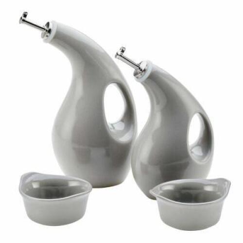 DESCRIPTION: (1) SET OF (2) OIL & VINEGAR BOTTLE BRAND/MODEL: RACHAEL RAY/1574243 INFORMATION: GRAY RETAIL$: 31.00 PER SET SIZE: 24 OZ/13 OZ QTY: 1