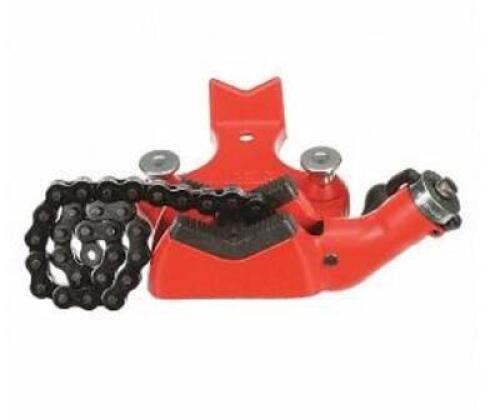 DESCRIPTION: (1) BENCH CHAIN VISE BRAND/MODEL: RIDGID/40210 INFORMATION: RED/PIPE CAPACITY: 1/4 TO 6" RETAIL$: 598.67 QTY: 1
