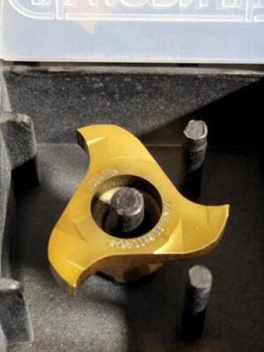 DESCRIPTION: (14) CARBIDE SOLID END MILL HEADS BRAND/MODEL: P.H HORN U308.0125.08 TN35 RETAIL$: $ 34.92 PER INSERT QTY: 14