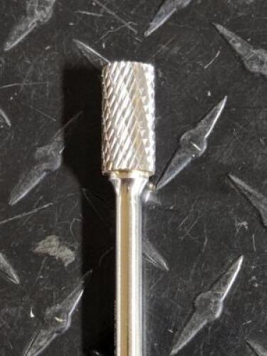 DESCRIPTION: (1) CARBIDE DOUBLE CUT CYLINDER BURR BRAND/MODEL: ATRAX 85285468 RETAIL$: $48.32 EA SIZE: 1/2" CUT DIA 1/4" SD QTY: 1