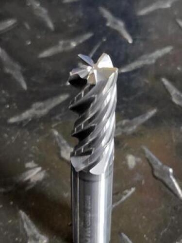DESCRIPTION: (2) SOLID CARBIDE SQ END MILL BRAND/MODEL: GARR TOOLS 50062 RETAIL$: $73.34 EA SIZE: 1/2" DIA 1-1/4" LOC QTY: 2
