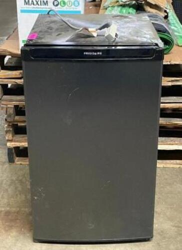 FRIGIDAIRE MINI FRIDGE