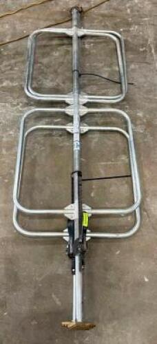 DESCRIPTION: (2) RATCHETING CARGO BARS QTY: 2