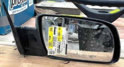 DESCRIPTION: CHEVY / GMC RH PASSENGER SIDE MIRROR REPLACEMENT LOCATION: WOOD TABLE / TIRE RACK AREA THIS LOT IS: ONE MONEY QTY: 1