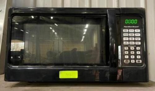 DESCRIPTION: 1000W COUNTERTOP MICROWAVE OVEN BRAND/MODEL: HAMILTON BEACH QTY: 1