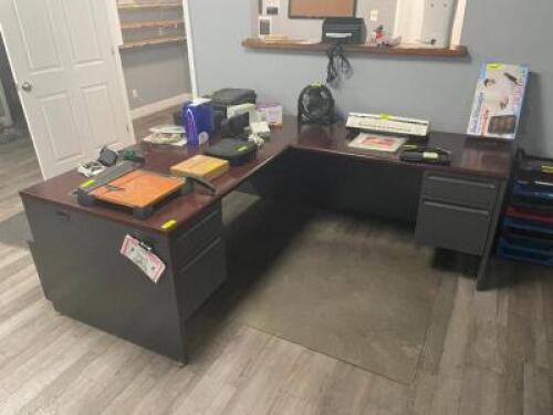 DESCRIPTION: "L" SHAPED OFFICE DESK ADDITIONAL INFORMATION: DESK ONLY. CONTENTS NOT INCLUDED. THIS LOT IS: ONE MONEY QTY: 1