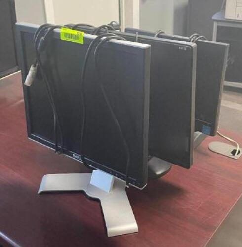 DESCRIPTION: (3) - PC. COMPUTER MONITOR SET BRAND / MODEL: ASSORTED THIS LOT IS: SOLD BY THE PIECE QTY: 3