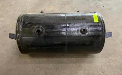 DESCRIPTION: COMMERCIAL AIR TANK RESERVOIR SIZE: 24" QTY: 1