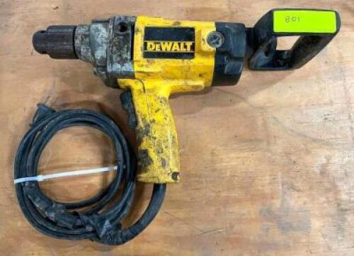 DESCRIPTION: DEWALT 1/2" HEAVY DUTY REVERSING 7.0 AMP SPADE HANDLE DRILL BRAND/MODEL: DEWALT DW130 QTY: 1