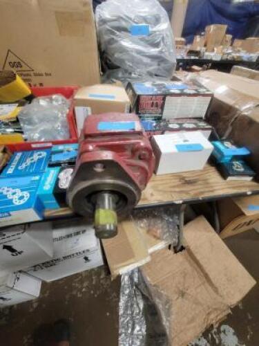 DESCRIPTION: (1) BENCH VISE BRAND/MODEL: RB1685 INFORMATION: RED RETAIL$: $284.58 EA SIZE: MUST INSPECT QTY: 1