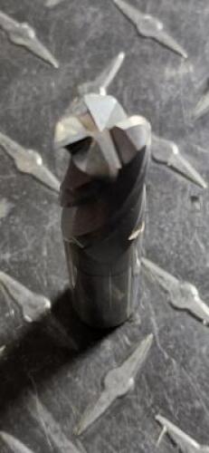 DESCRIPTION: (5) SOLID CARBIDE SQ END MILLS BRAND/MODEL: HERTEL 88246202 RETAIL$: $ 87.59 EA SIZE: 5/8" DIAM 1-1/4" LOC QTY: 5